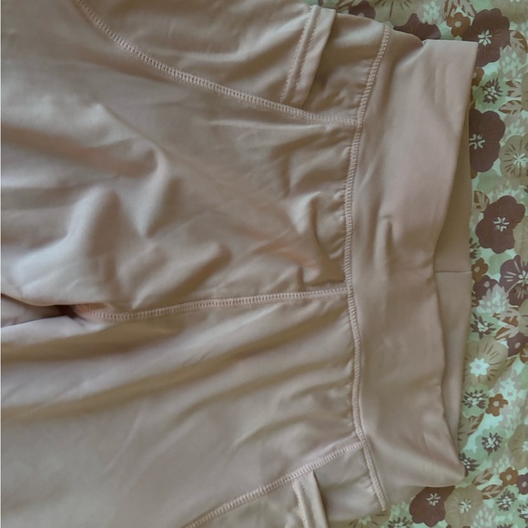 New With Tags AZ Size Small/Medium Pink Athletic Leggings 24” W 28” L - Picture 5 of 6